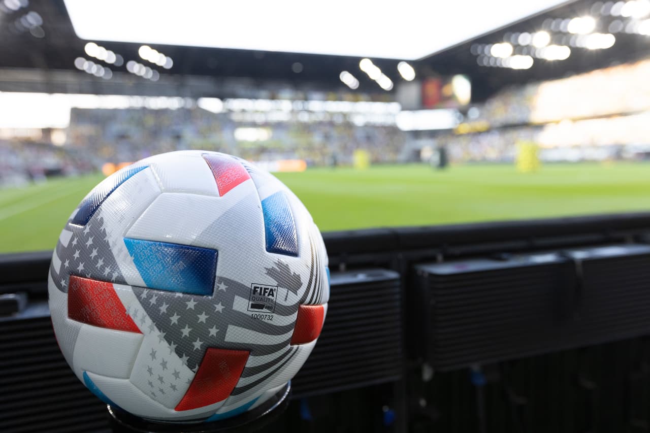 Rápidamente el fútbol internacional también lo adoptó como un nuevo gran escenario.
<br>