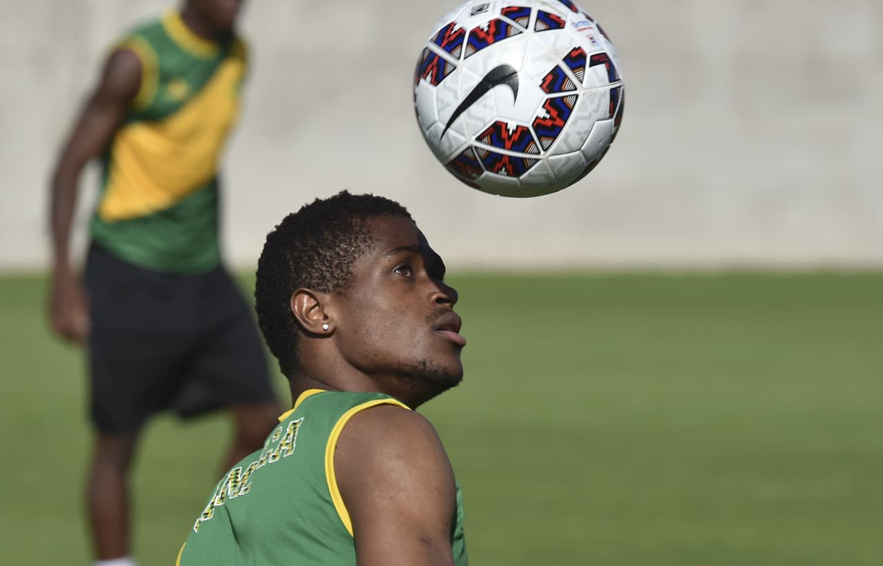 Garath McCleary.- No fue de los mejores, su ubicación en el medio campo no fue la mejor, siempre corrió detrás del balón sin mucho éxtio al grande que recibió tarjeta amarilla al 45. Salió al 92 Calificación: 6 (Foto: Getty Images).
