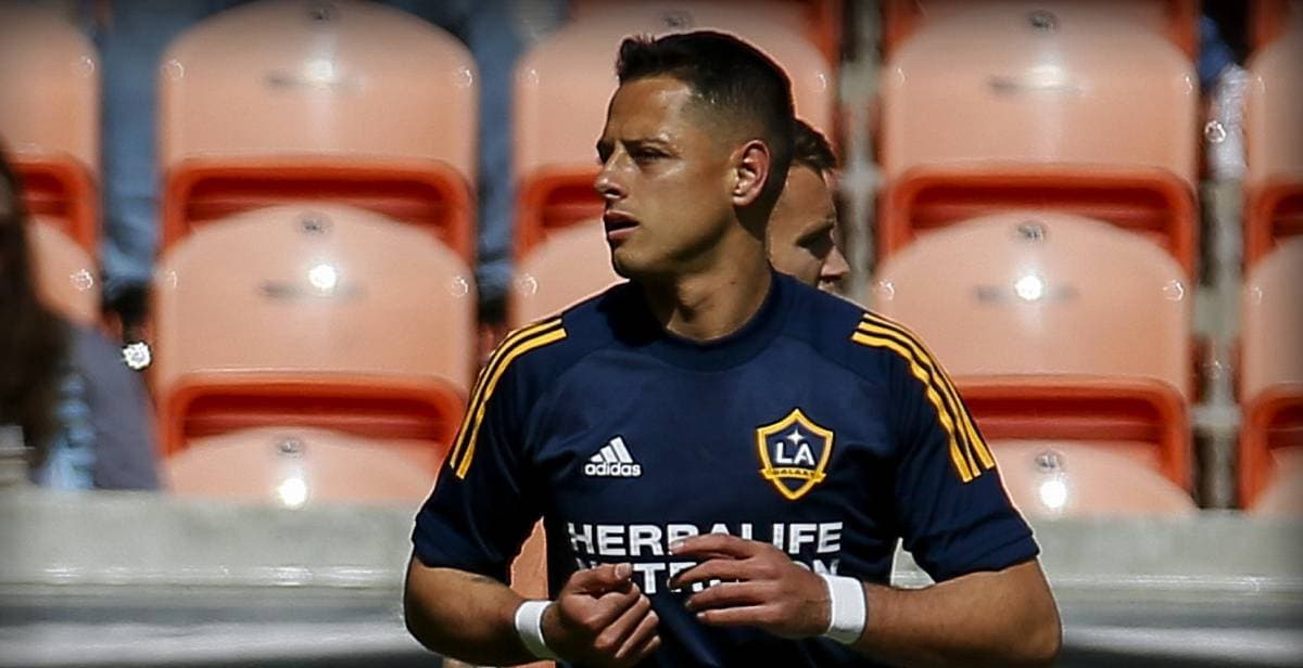 Chicharito trabaja para 2021 porque dice: “Toqué fondo”