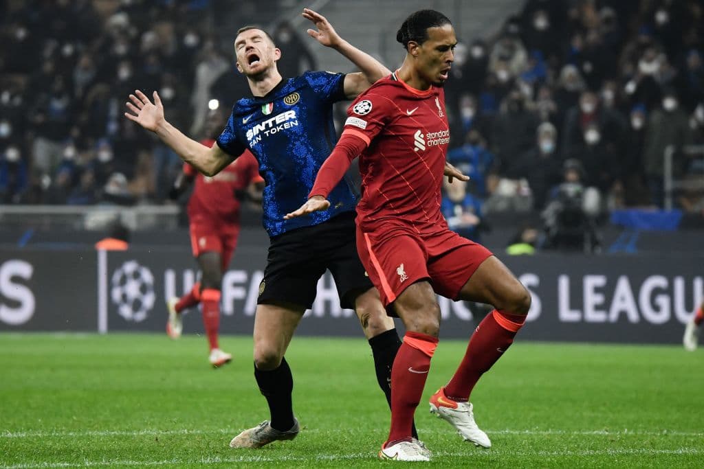 Liverpool se impone 2-0 ante el Inter de Milan durante el partido de ida en Octavos de Final de la UEFA Champions League, con anotaciones de Roberto Firmino y Mohamed Salah. Los Reds llevarán la ventaja para el juego de regreso.