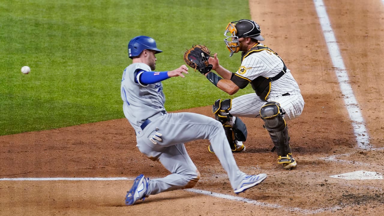 Los Dodgers no le dan oportunidad a los Padres y vencen el juego tres 3-12.