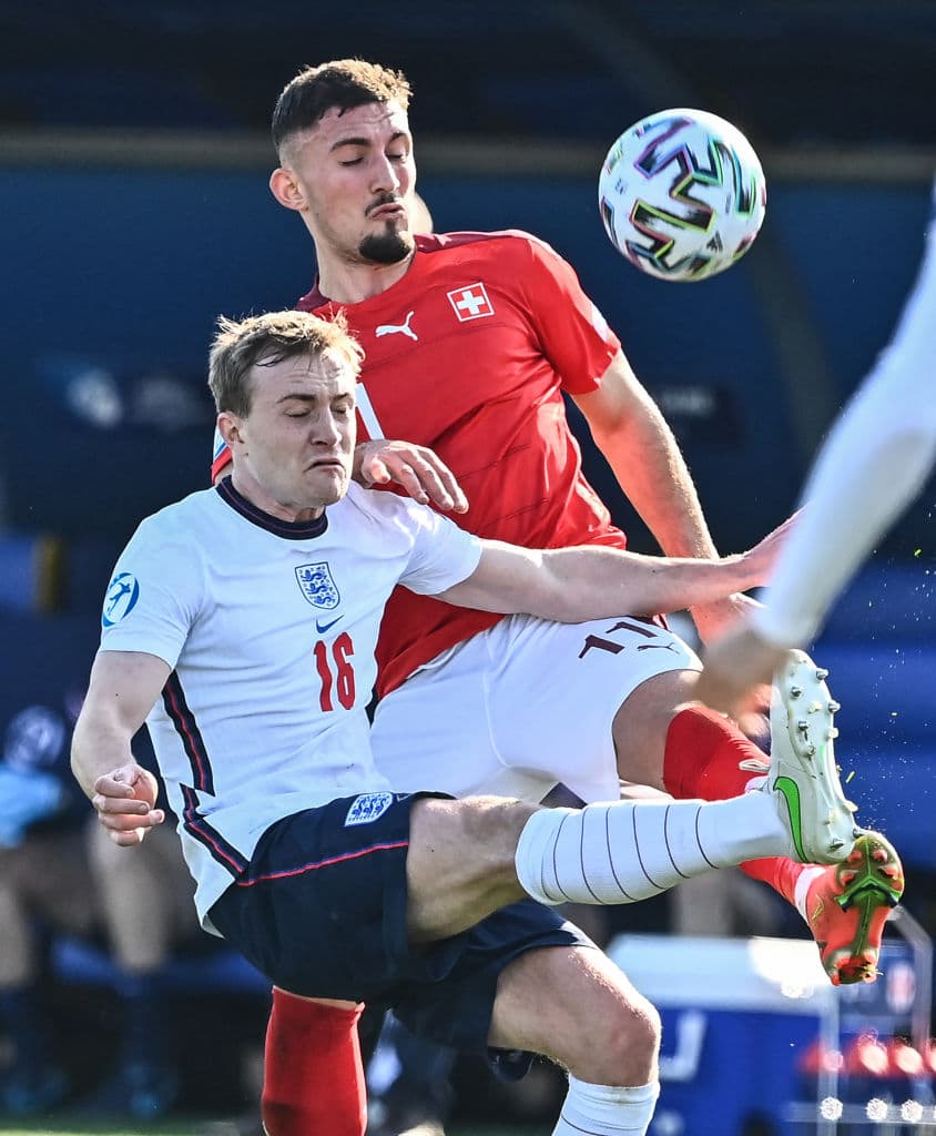 Inglaterra se vio sorprendido por Suiza y sufre derrota 0-1 durante la fase de grupos de la Eurocopa Sub-21. El único tanto fue por parte de Dan Ndoye al minuto 77. El próximo encuentro de los ingleses será contra Portugal y para los suizos será en contra de Croacia.