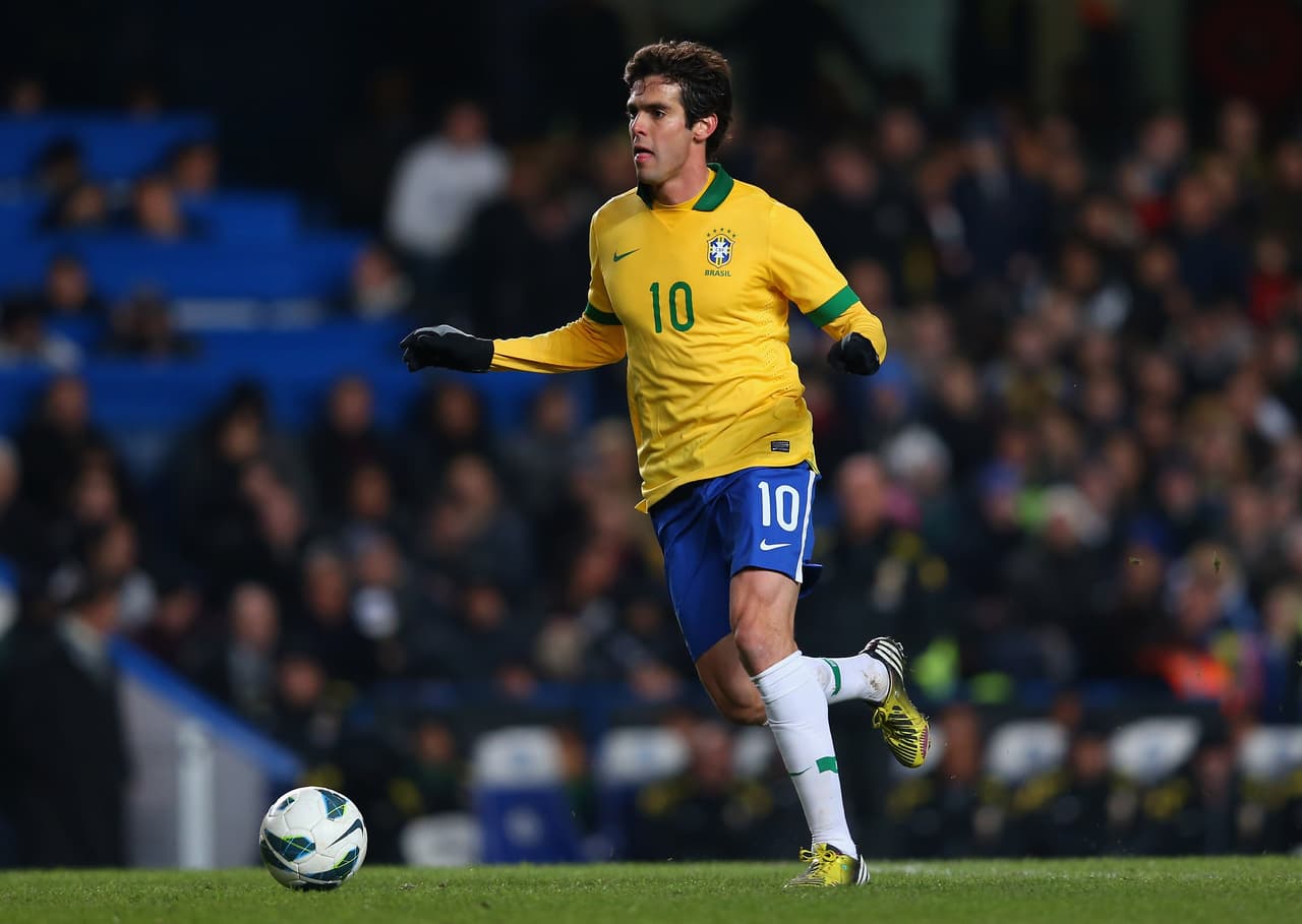 Kaká fue el siguiente '10' de Brasil que tendría brillo a nivel mundial como campeón de la Copa Confederaciones en el 2008. Sin embargo, en Sudáfrica se quedaría en cuartos de final contra Holanda.