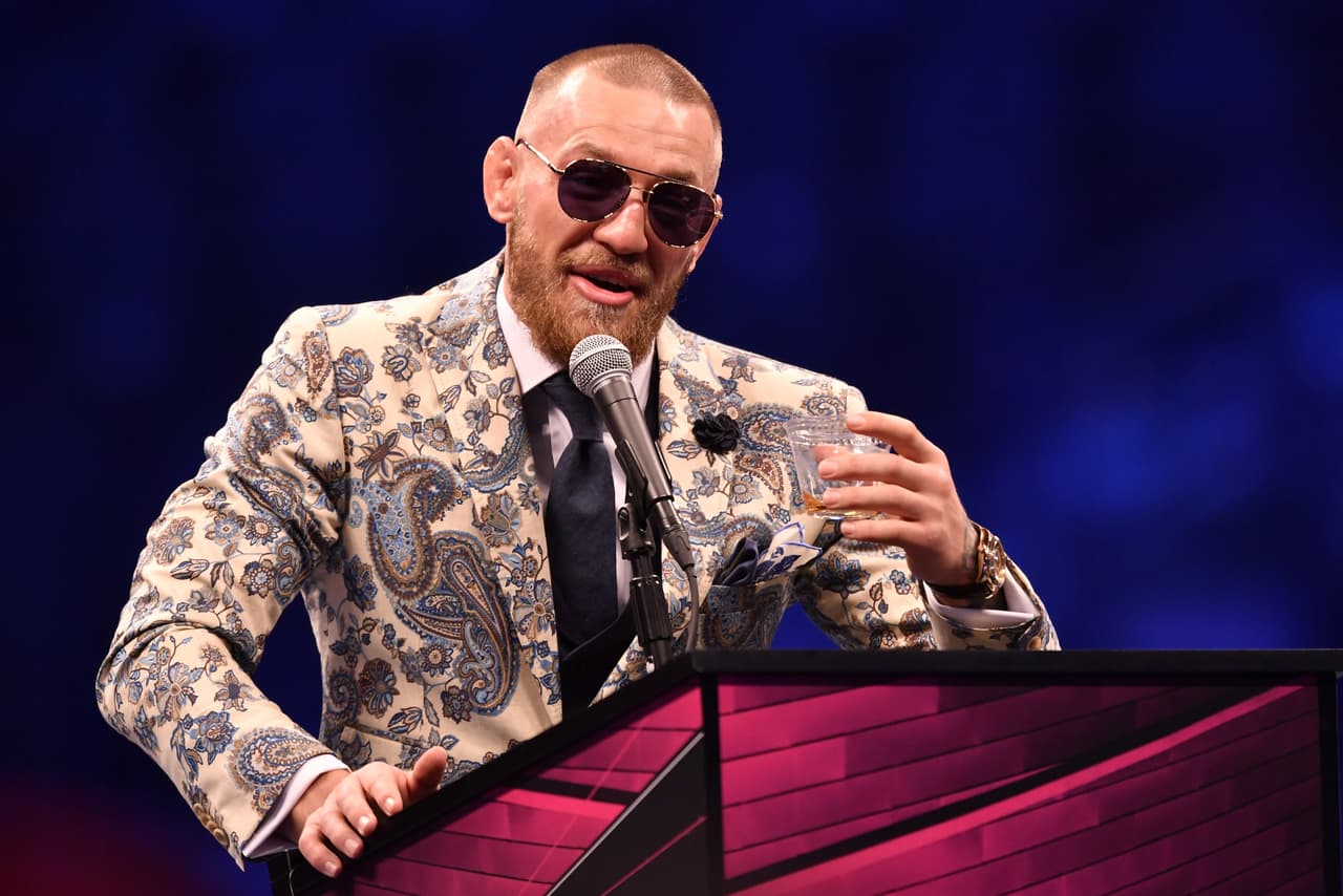 McGregor reconoce la "burla" que protagonizó con Mayweather Jr.
