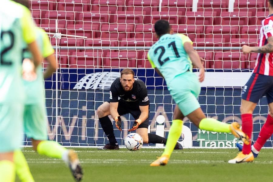 Con goles de Costa, Correa, Félix, Llorente y con el debutante Luis Suárez, que se luce con doblete, el Atleti brilló en el Wanda Metropolitano ante el Granada, quien sólo anotó un gol por parte de Jorge Molina.