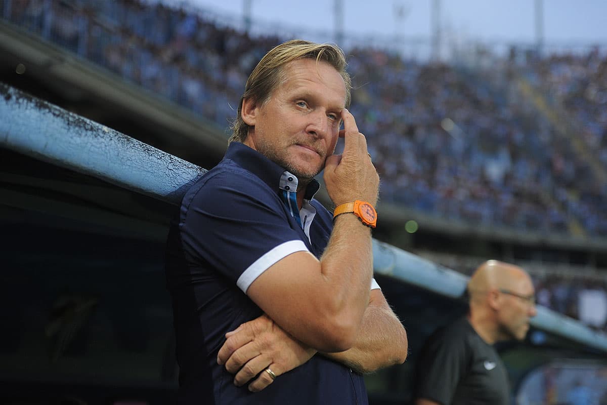 El alemán
<b>Bernd Schuster </b>se destacó en el Barcelona entre 1980 y 1986, pero un error en la final de la Copa de Europa marcó su salida. Con el Real Madrid además de jugar (1988-1990) fue entrenador (2007-2008).