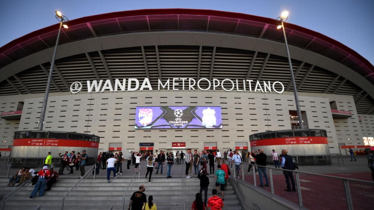 UEFA cierra estadio del Atletico de Madrid por saludos fascistas