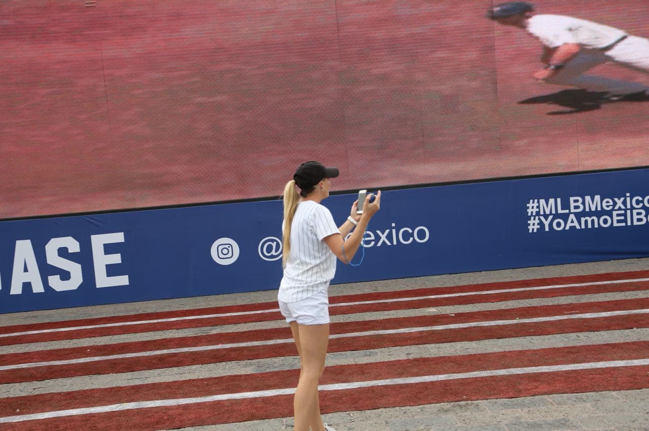 El tradicional Fan Fest fue todo un éxito en la Macroplaza.
