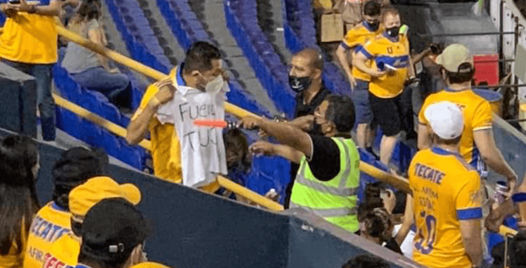Investigan posible censura a fans de Tigres por críticas al Tuca