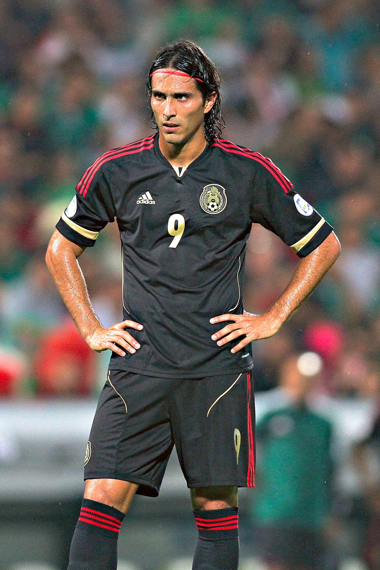 De entre los seleccionados por el Piojo Herrera para representar a México en la Copa Oro, nosotros decidimos elegir a los galanes que han vestido la camisola del Tri y han conquistado corazones en su paso: el Chicharito Hernández, Rafa Márquez, Memo Ochoa y Aldo de Nigris.