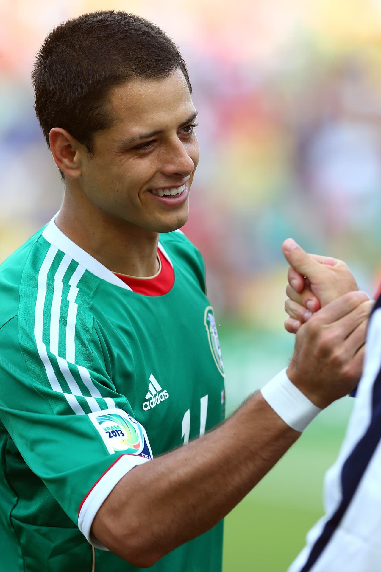 De entre los seleccionados por el Piojo Herrera para representar a México en la Copa Oro, nosotros decidimos elegir a los galanes que han vestido la camisola del Tri y han conquistado corazones en su paso: el Chicharito Hernández, Rafa Márquez, Memo Ochoa y Aldo de Nigris.