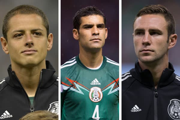 De entre los seleccionados por el Piojo Herrera para representar a México en la Copa Oro, nosotros decidimos elegir a los galanes que han vestido la camisola del Tri y han conquistado corazones en su paso: el Chicharito Hernández, Rafa Márquez, Memo Ochoa y Aldo de Nigris.