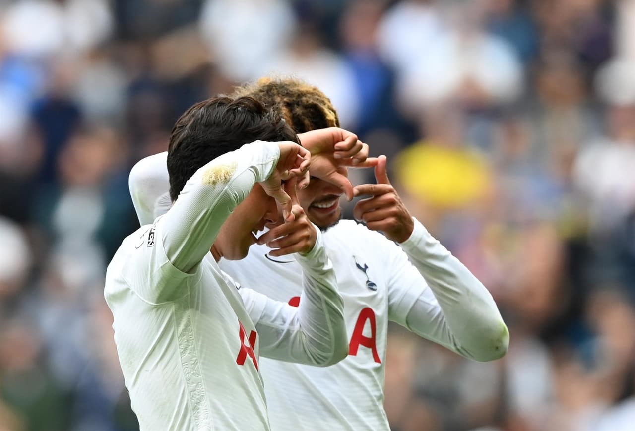 Tottenham inició con todo la temporada, pues se impone 1-0 a Watford y suma su tercera victoria de tres en la Premier League. Heung Mi Son, jugador clave de los Spurs, fue el autor del gol al minuto 42'; Harry Kane regresó a las canchas .