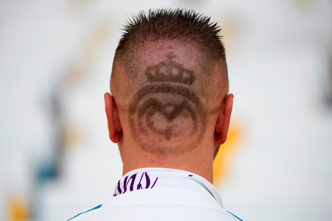 ¿O qué tal este del Madrid? Un buen corte para viajar en busca de la decimotercera Champions League.