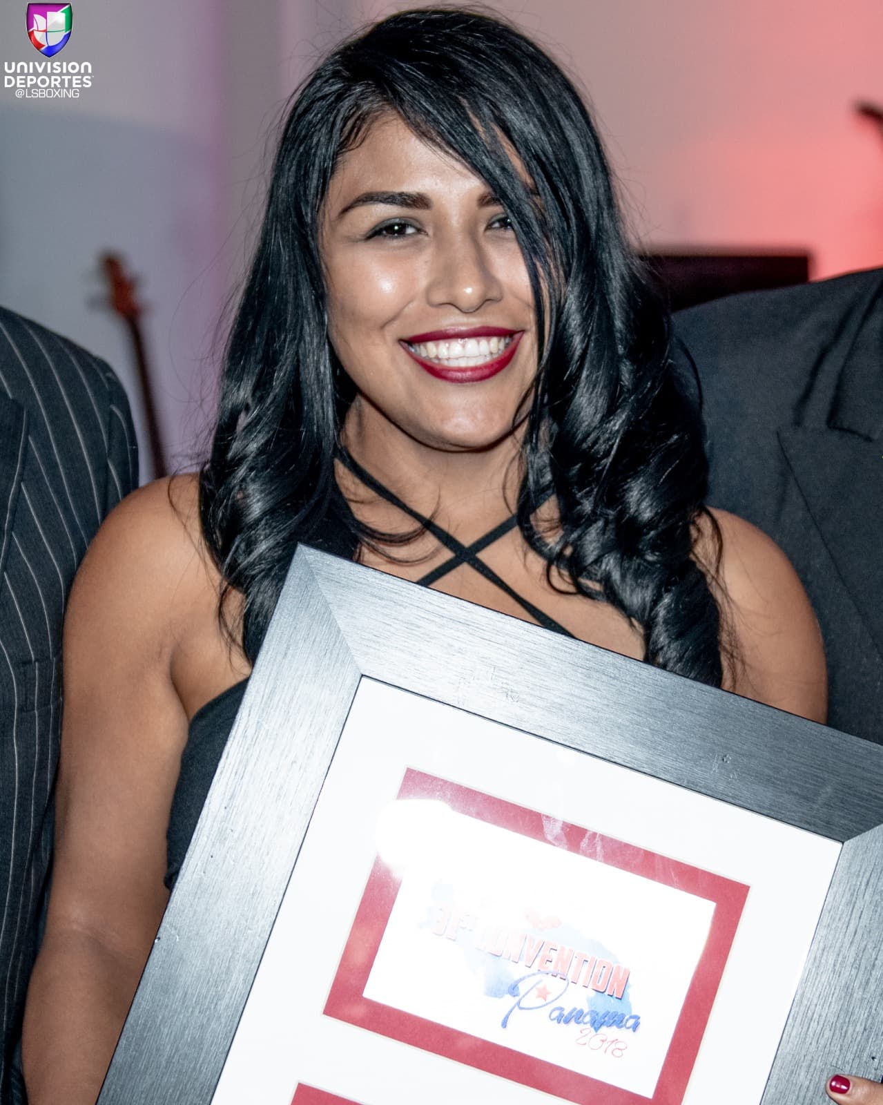 Arely Muciño vs. Maria Salinas, mejor pelea femenil del año por la OMB.