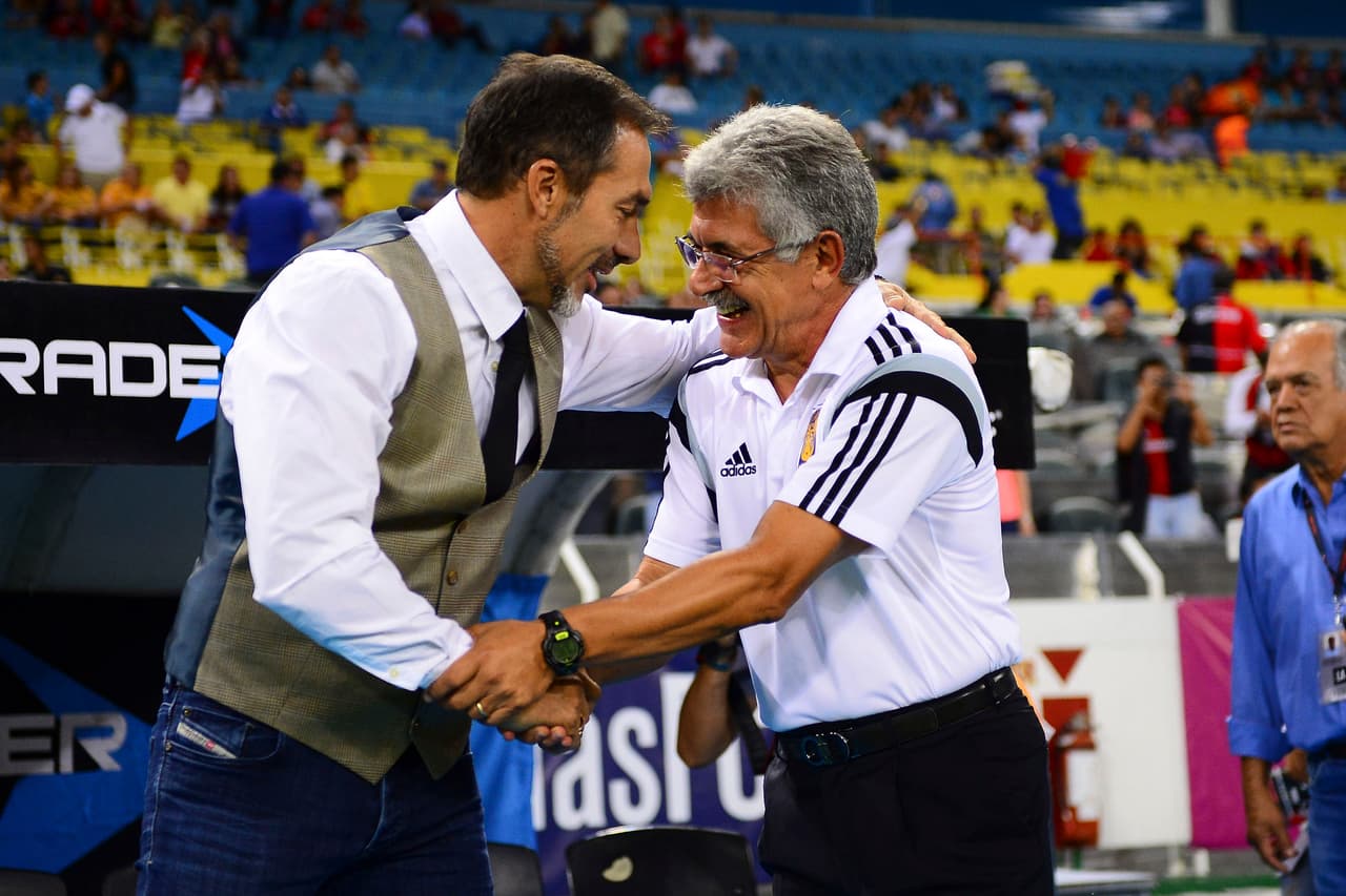 Gustavo Matosas con Ricardo Ferretti; dos entrenadores ganadores.