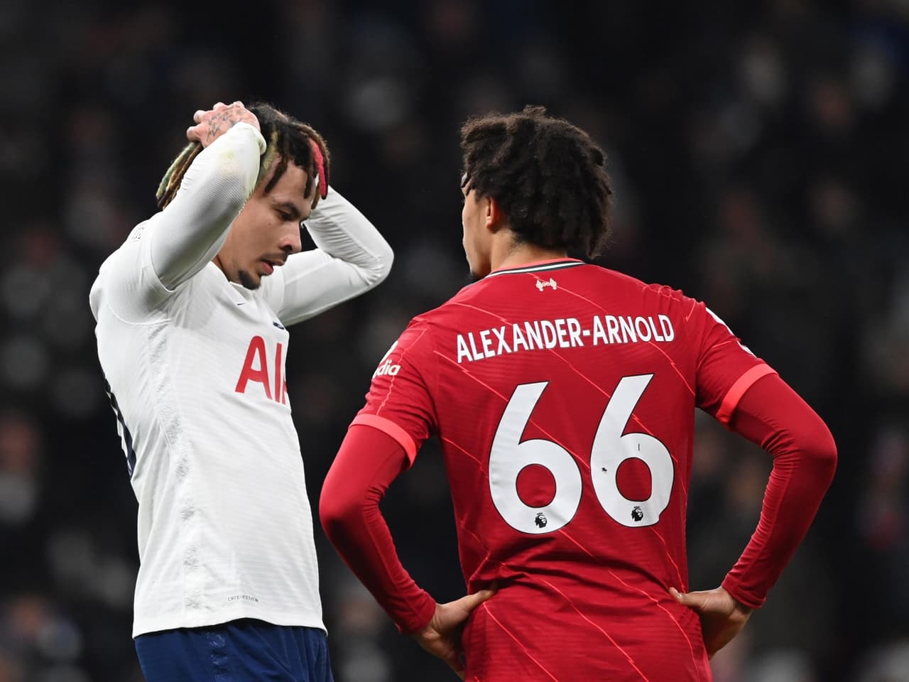 Liverpool y Tottenham reparten puntos durante la J18 de la Premier League. Harry Kane y Son Heung-Min anotaron a favor de los Spurs, mientras que Diogo Jota y Andrew Robertson, quien también salió expulsado al 77', lo hicieron para los visitantes.