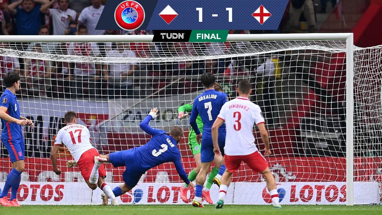 Lewandowski pone asistencia de último minuto y salva a Polonia