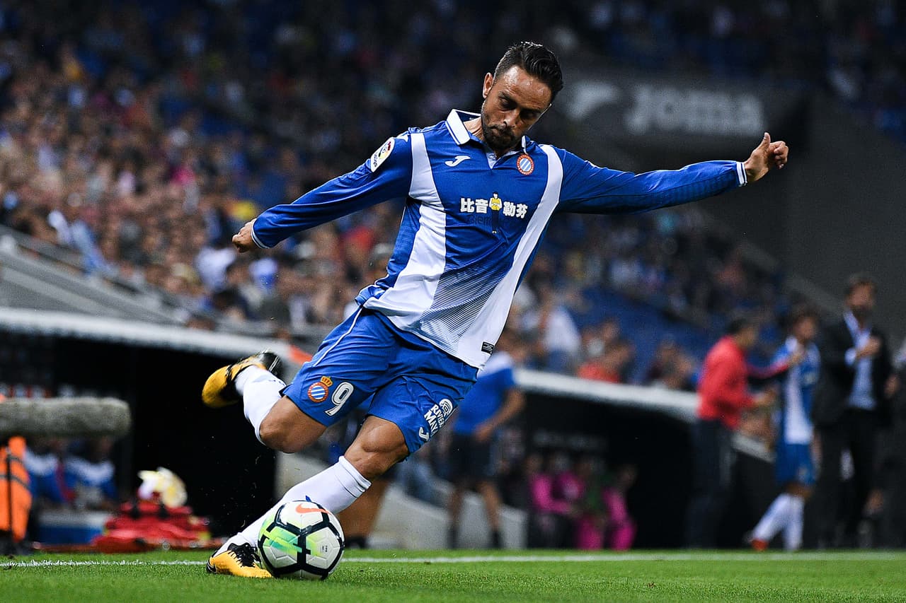 BARCELONA, SPAIN - OCTOBER 13: Sergio Garcia of RCD Espanyol runs with the ball during the La Liga match between Espanyol and Levante at Cornella-El Prat stadium on October 13, 2017 in Barcelona, Spain. (Photo by David Ramos/Getty Images)