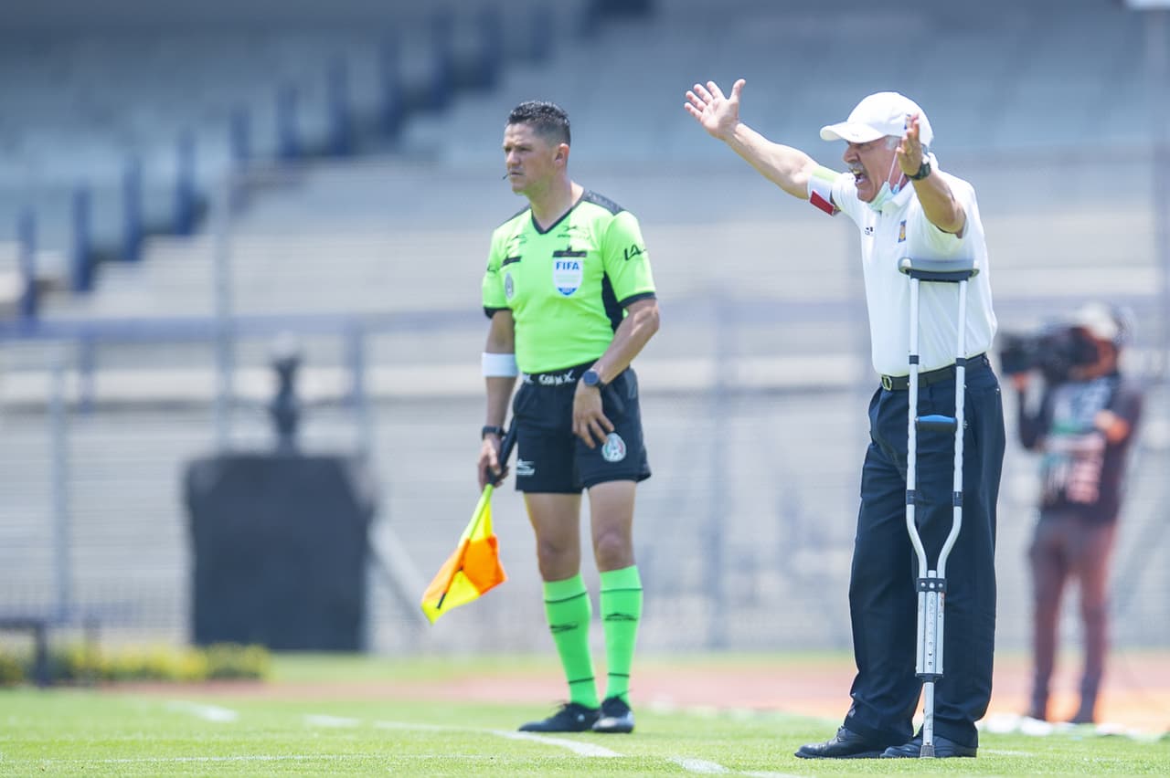 Ferretti acepta que Aguirre lleva ganada una parte del clásico