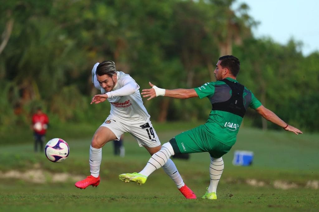 El Rebaño del ‘Midas’ venció por la mínima al conjunto lagunero con gol de JJ Macías. | El duelo se llevó a cabo en Cancún, Quintana Roo de cara al Guard1anes 2021. Macías marcó desde el 8’ con asistencia de Angulo.