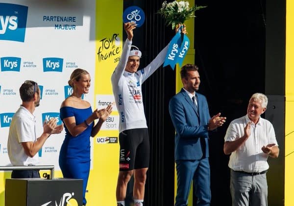 Del Toro es quinto en la etapa 16 y mantiene el tercer sitio en el Tour de Francia