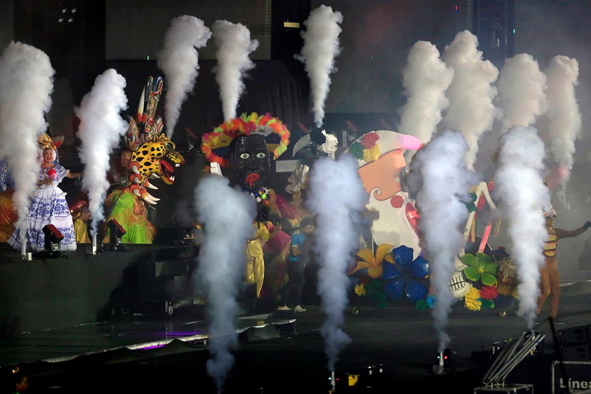 La tradicional celebración colombiana del mes de febrero se trasladó para la clausura de los Juegos Centroamericanos y del Caribe.