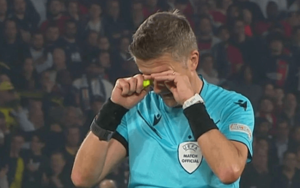 Daniele Orsato, árbitro del PSG-Dortmund, rompe a llorar tras el partido