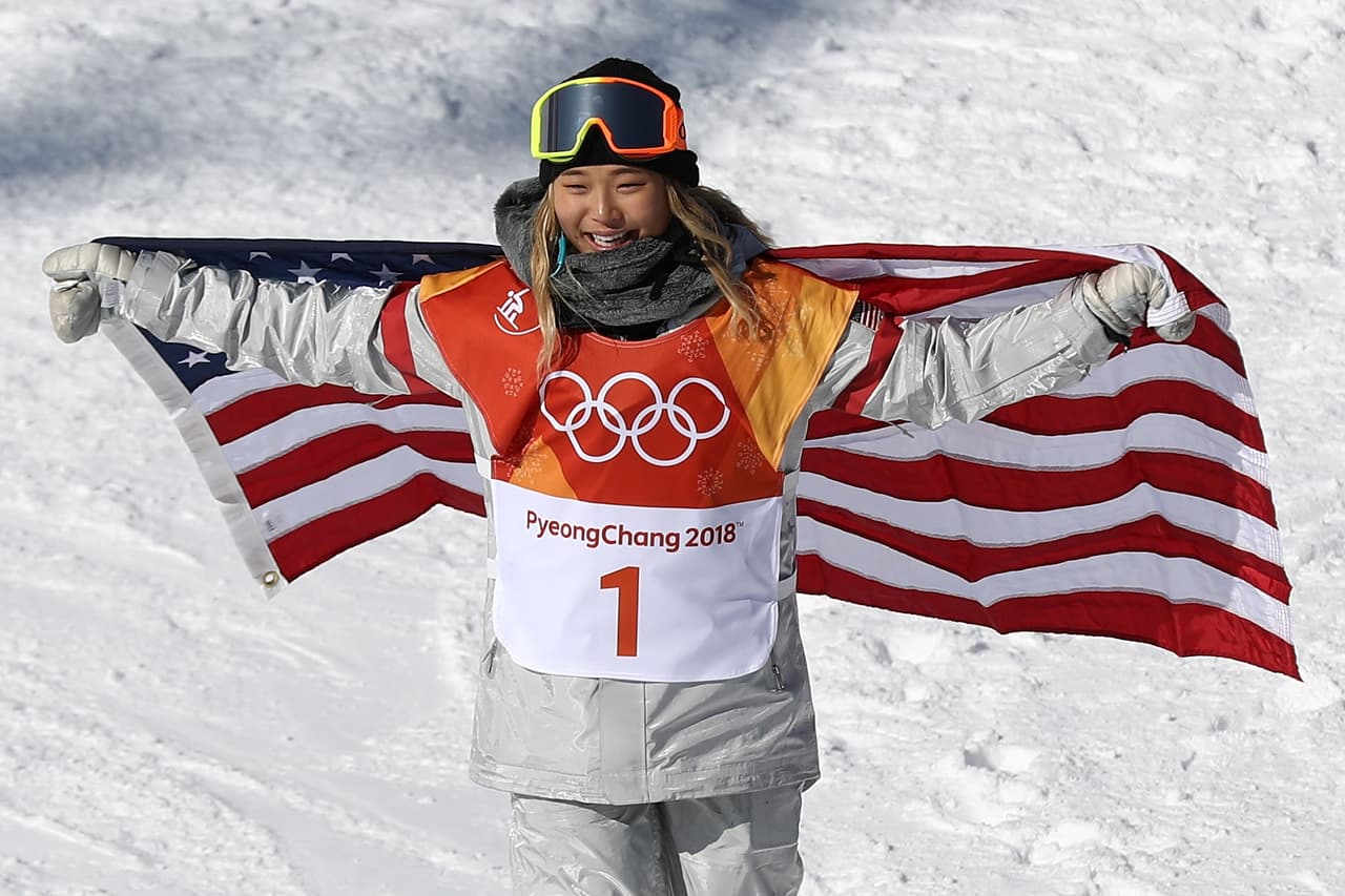 Además de ser una de las atletas más jóvenes en ganar un oro Olímpico,
<b>Chloe Kim (snowboard- halfpipe) también es hija de inmigrantes. Sus padres son surcoreanos y se asentaron en la costa oeste de los Estados Unidos.</b>