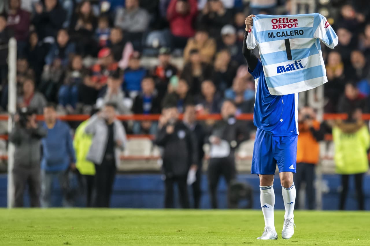 Emoción, goles, amigos, exfutbolistas, jugadores en activo y lágrimas, así se desarrolló la despedida del argentino nacionalizado mexicano.
