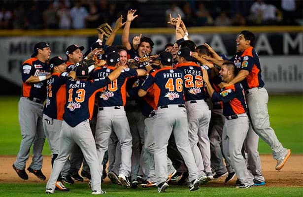 El adiós de los inolvidables e históricos Tigres del beisbol mexicano