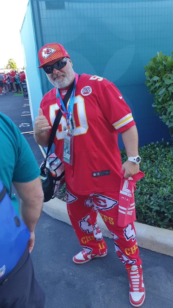 Así se vive el color en el Hard Rock Stadium de Florida previo al partido entre San Francisco 49ers y Kansas City Chiefs.