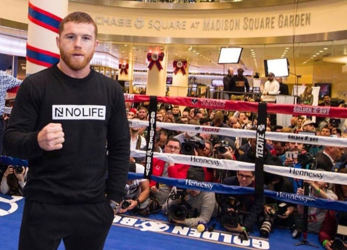 Entre mariachi y mexicanos, Canelo tuvo entrenamiento público en Nueva York