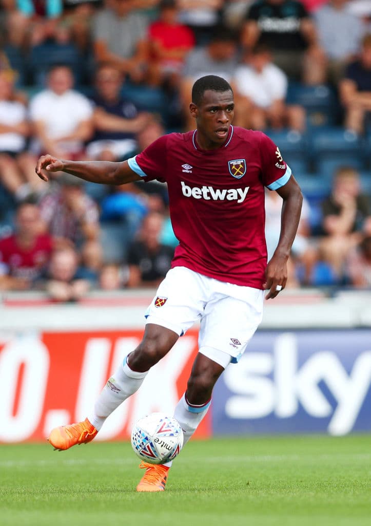 Issa Diop fue el segundo fichaje más alto, en 25 millones de euros, con la idea de reforzar la defensa del equipo 'martillero'.