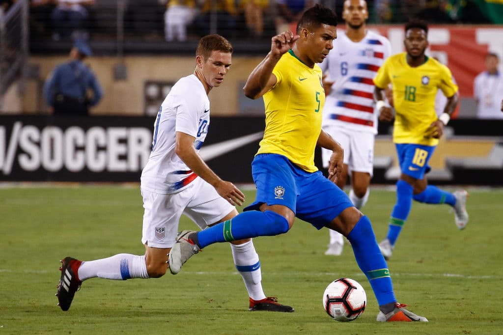 El mediocampista del Real Madrid Casemiro fue la salida por el medio del campo para los pentacampeones.