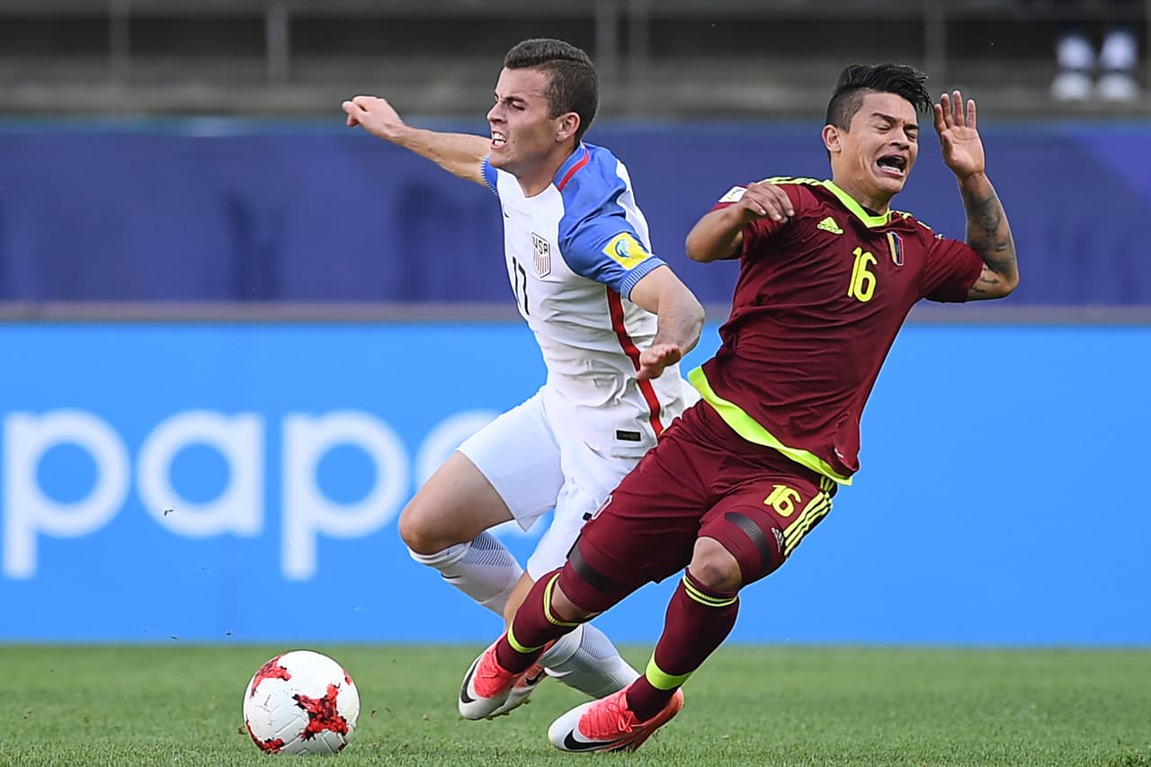 Cn la tensión de jugar por primera vez unas semifinales de esta categoría, el equipo venezolano se no pudo desplegar lo mejor de su fútbol, aunque fue el que más opciones generó.