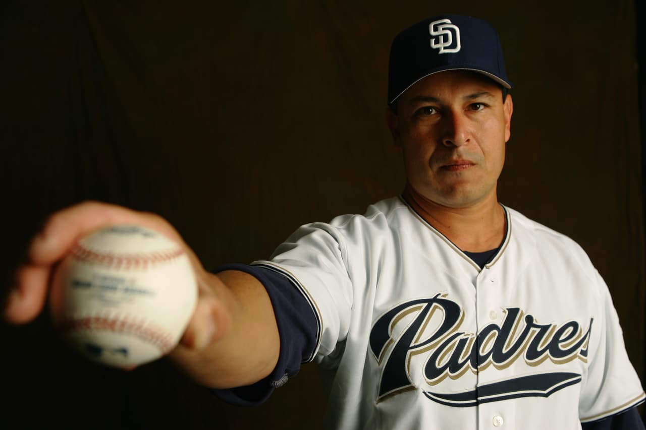 <b>Rudy Seánez, Padres:</b> Vivió tres etapas con San Diego (1993, 2001 y 2005). En su segundo paso por los “Friars” firmó la mejor temporada de su carrera, al finalizar con un récord de 7-1, un ERA de 2.69 y marcas personales en juegos jugados (57), entradas lanzadas (60.1) y ponches (84).