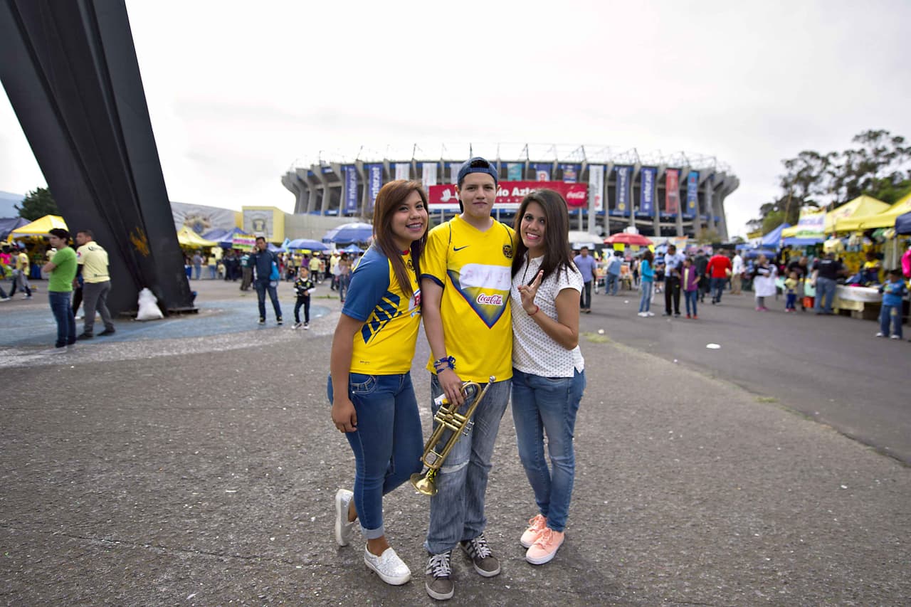 El colorido de la afición en la Jornada 11