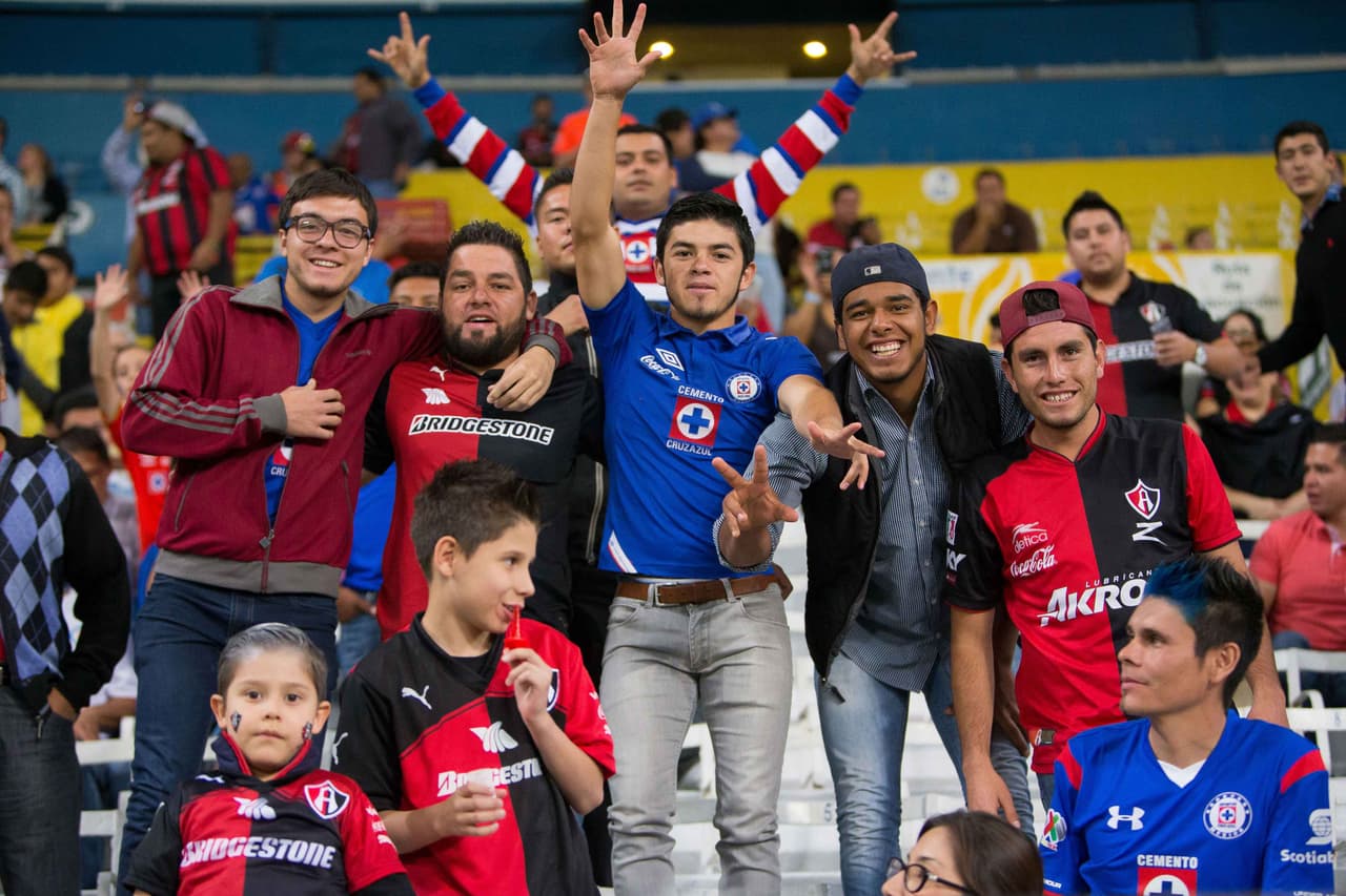 El colorido de la afición en la Jornada 11