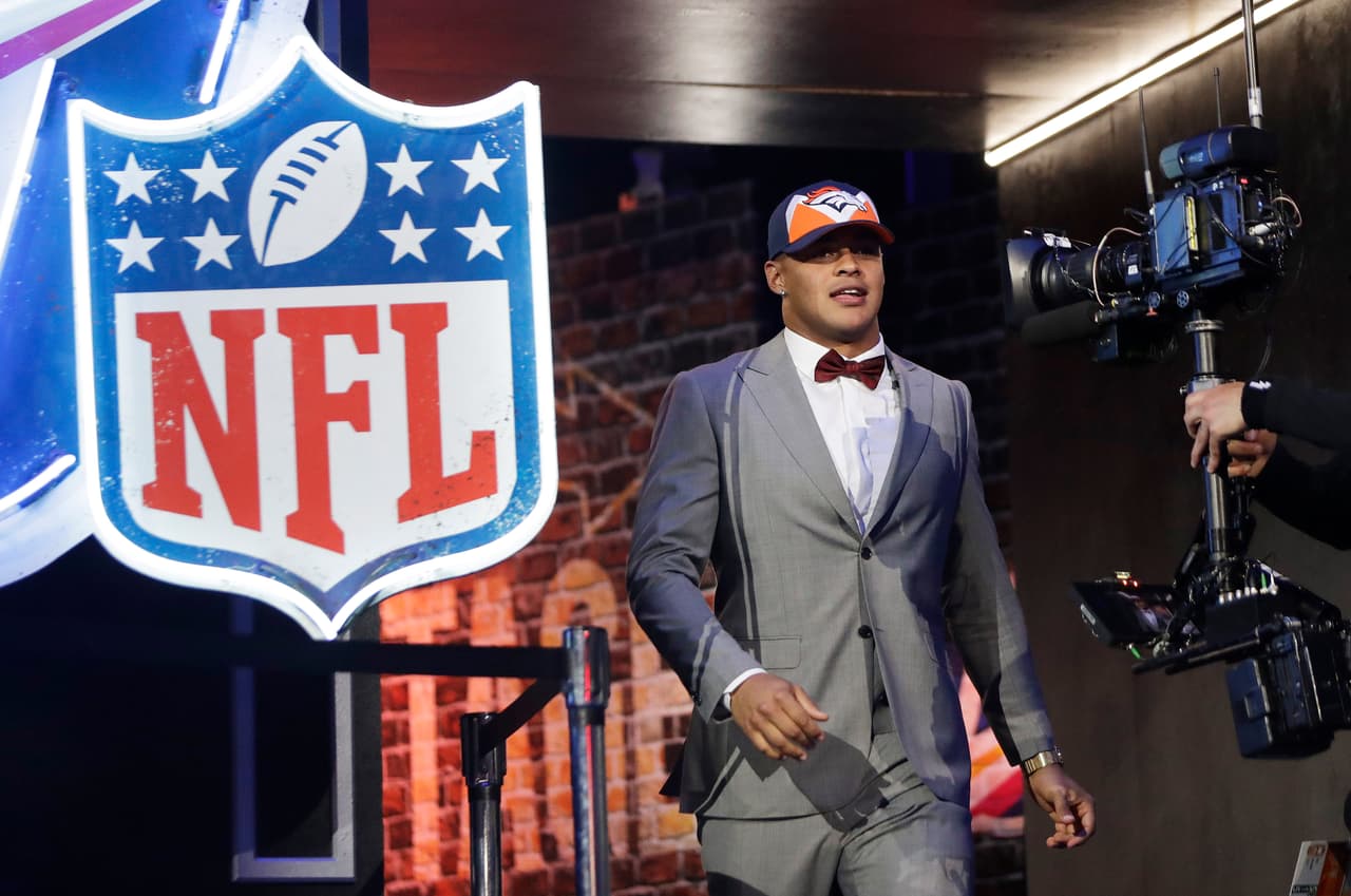 <b>20) Noah Fant (Iowa)</b>. Como la vigésima selección global los Denver Broncos reclutaron al tight end de los Hawkeyes.