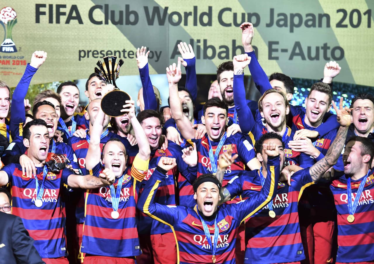 El Mundial de Clubes en Japón llegó para la última gran prueba del club en 2015. La semifinal ante el Guangzhou Evergrande fue resuelta por Suárez con un hat-trick, pese a las ausencias de Neymar y Messi. En la final ante River Plate, ya con toda la ‘MSN’, Lio y el charrúa, por partida doble, acabaron con los ‘Millonarios’ y firmaron las 5 copas.