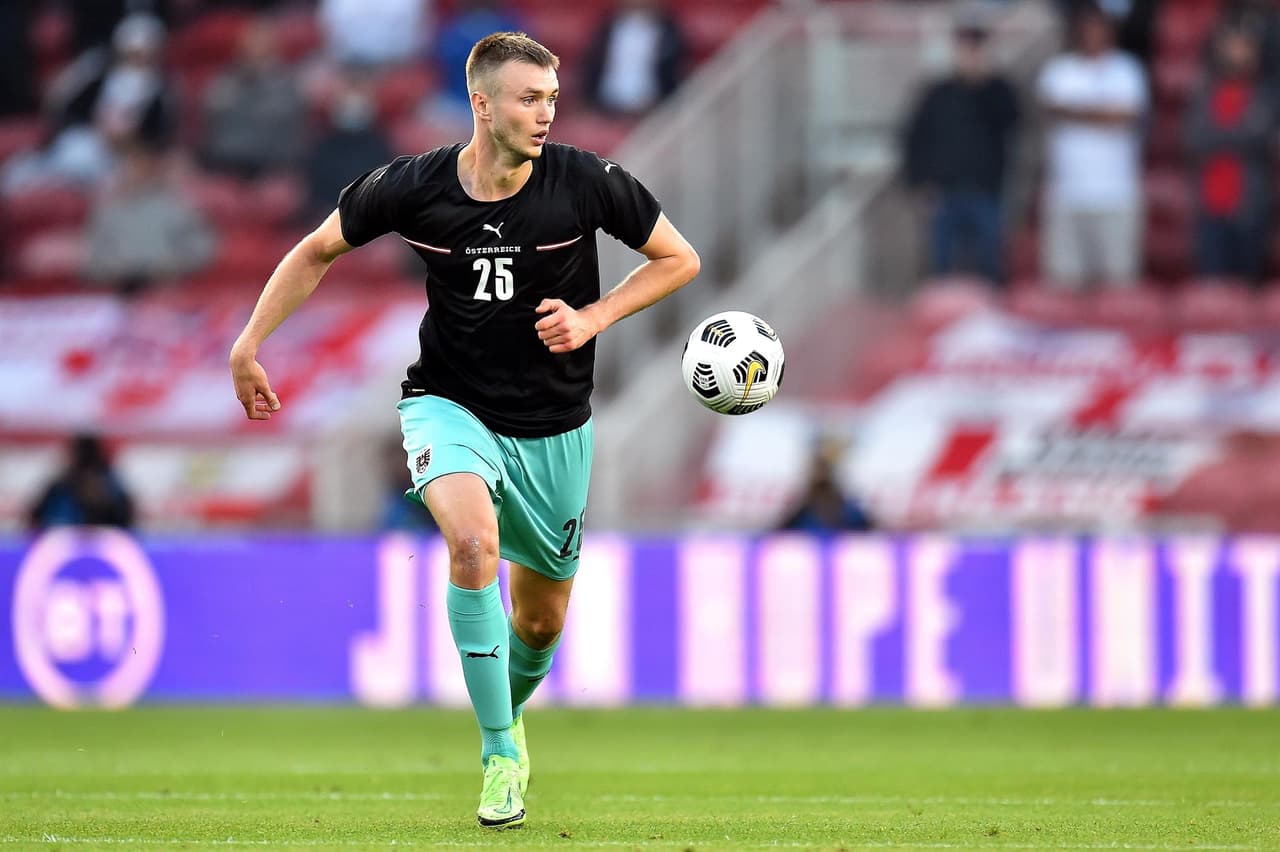 Inglaterra se impone por la mínima ante Austria durante partido internacional amistoso previo a la Euro 2020. Bukayo Saka, con izquierdazo, fue el autor del único tanto del partido en Middlesbrough y celebró su primer gol con el selectivo de los 'Tres Leones'.