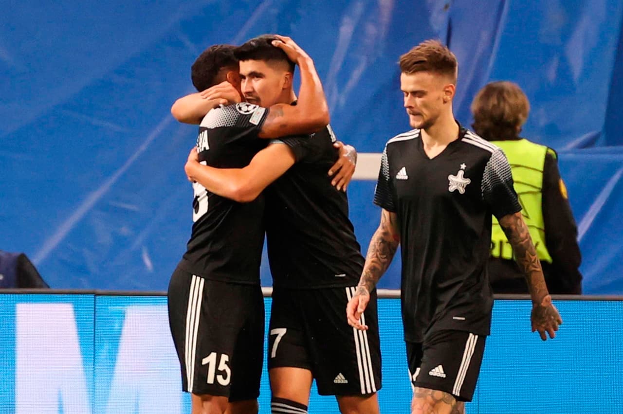 Real Madrid cae en casa ante el Sheriff Tiraspol 2-1 en la fase de grupos de la UEFA Champions League. El equipo moldavo abrió con gol de Jasurbek Yakhshiboev al 25’, pero Karim Benzema igualó el marcador tras cobrar un penalti, pero la visita selló su victoria al 89’ con anotación de Sebastién Thill.