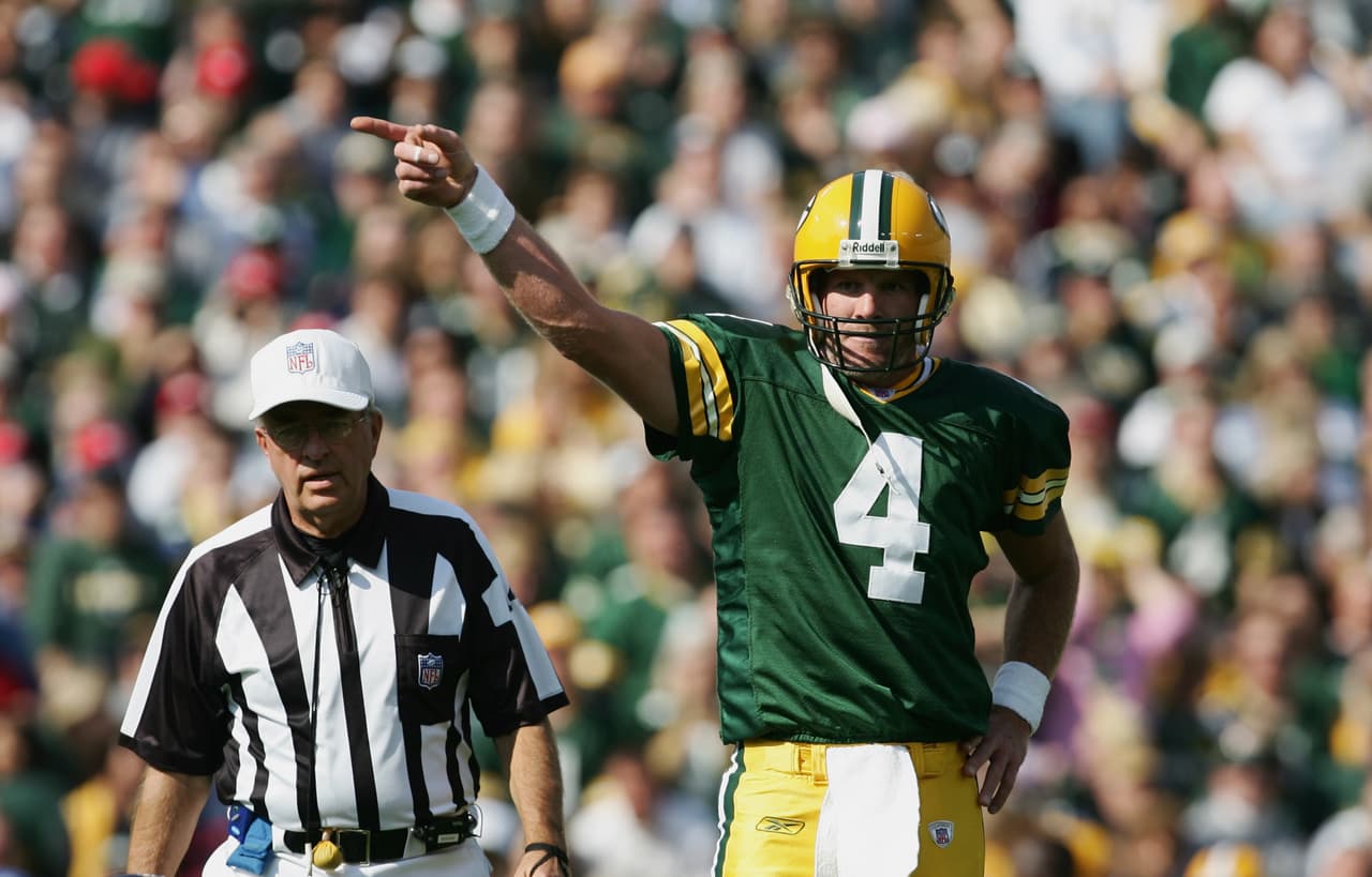 Favre fue introducido al Salón de la Fama de la NFL en 2016.