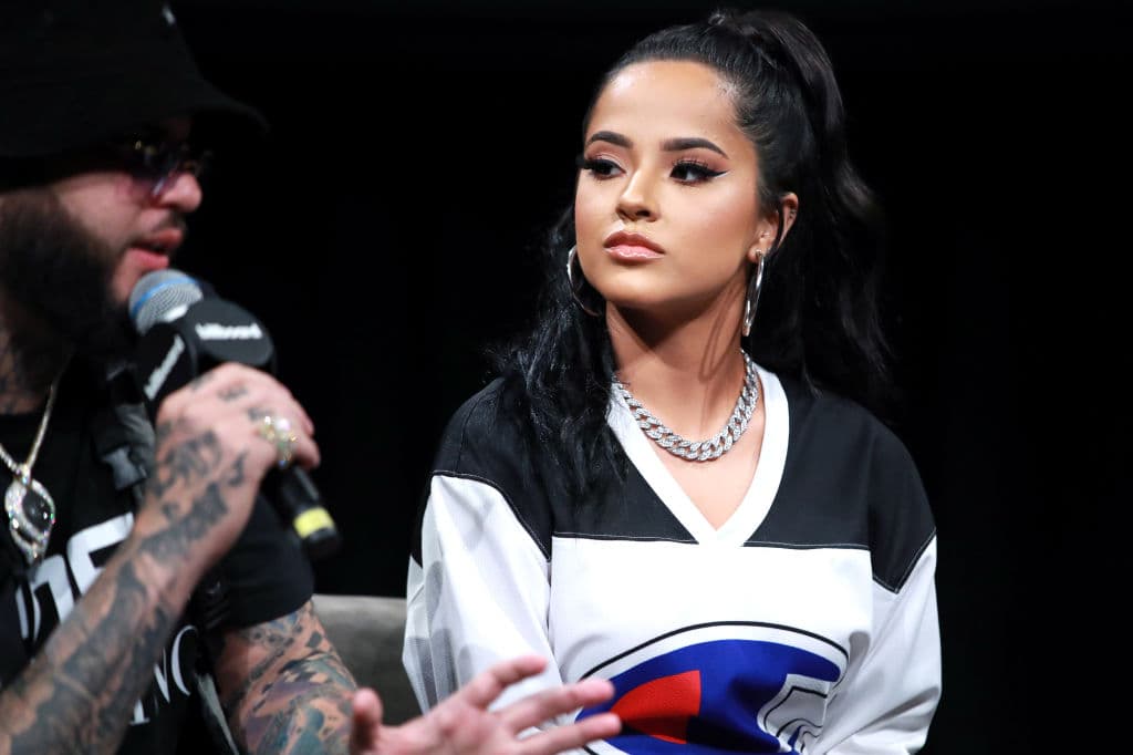 Es una de las artistas más exitosas en YouTube, pues tiene 11.5 millones de suscriptores. Su video ‘Mayores’ ha sido visto 1.4 billones de veces.