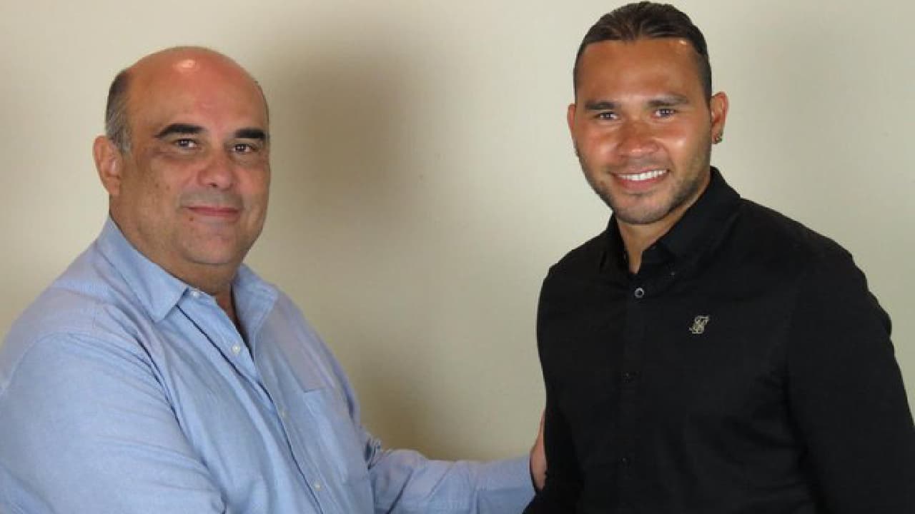 OFICIAL: 'Gullit' Peña, nuevo jugador de Correcaminos