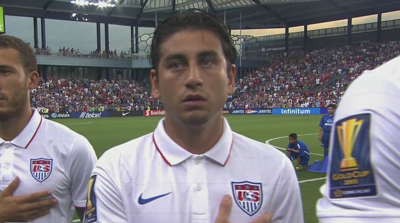 Alejandro Bedoya: Tuvo buenos acarreos de balón del medio campo a la delantera aunque le faltó dar el pase filtrado o disparo peligroso para terminar de concretar las llegadas. Calificación: 7.