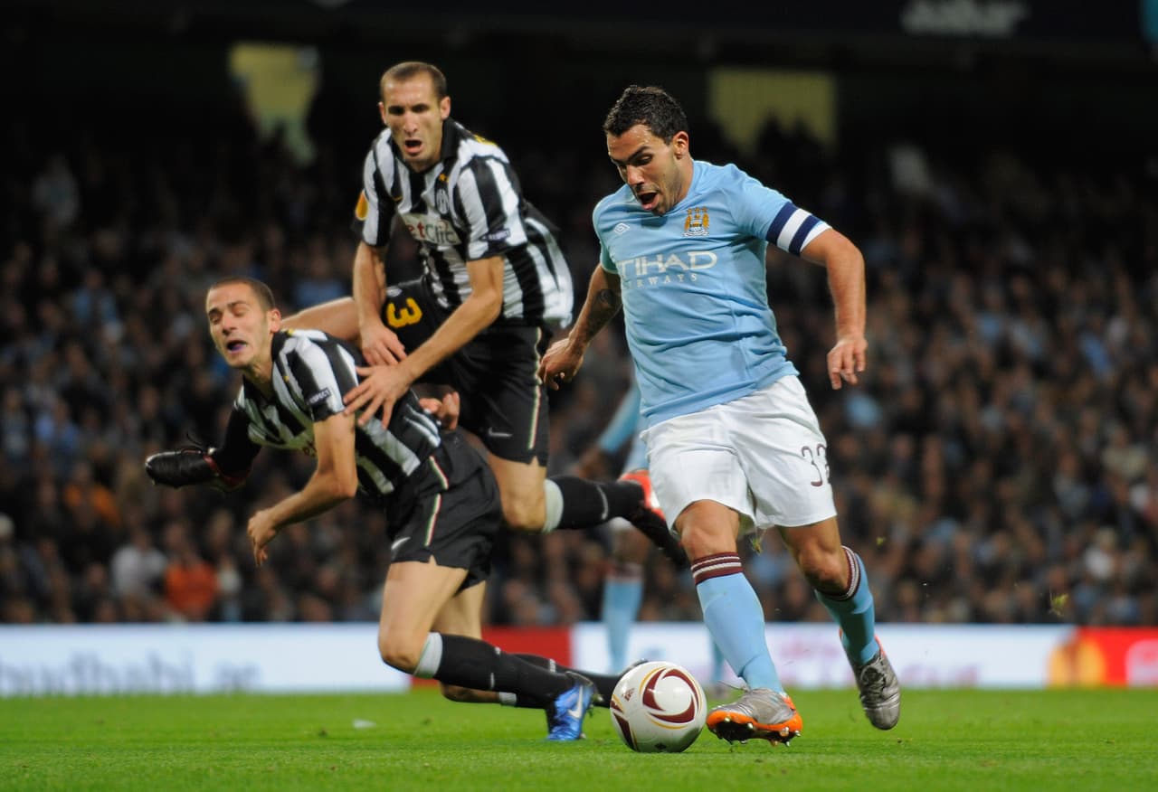 Era el 2013 cuando el argentino Carlos Tévez se había peleado con Roberto Mancini y quería salir del Manchester City.