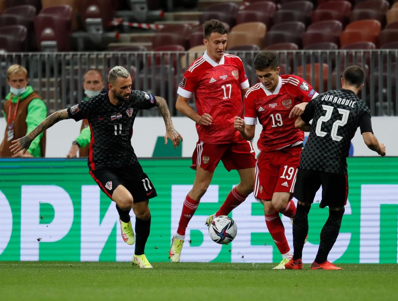 Rusia y Croacia no se hacen daño durante el partido eliminatorio rumbo al Mundial de Catar 2022. Aunque hubo empate a ceros, ambos equipos siguen en la cima del grupo H con siete puntos cada uno; Eslovaquia se encuentra cerca.