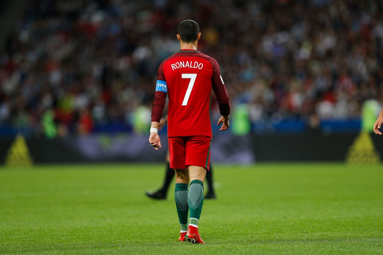 El delantero lusitano se fue triste tras la eliminación de su equipo en penales.